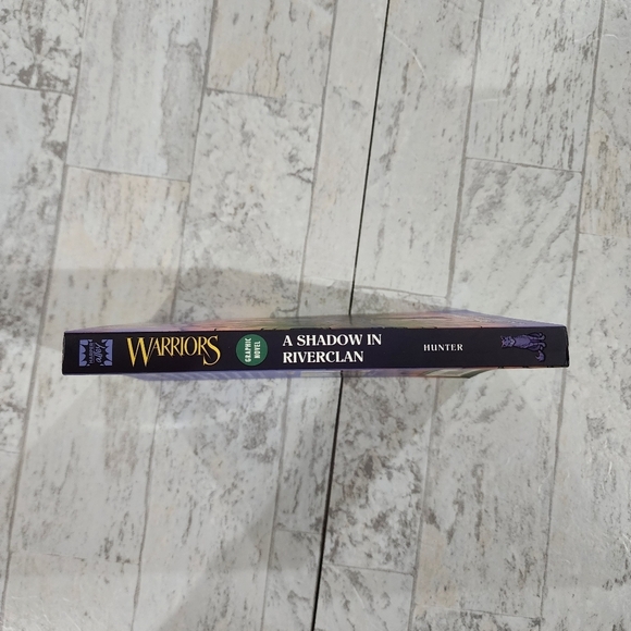 Warriors Graphic Novel: A Shadow in RiverClan - Picture 10 of 12